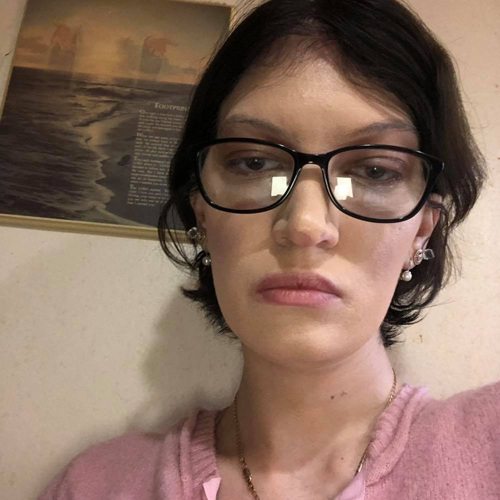 Meet your Posher, Elizabeth